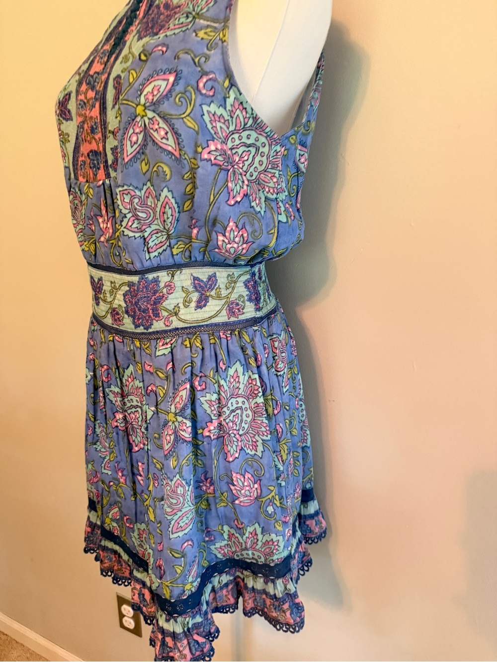 Alicia Bell Dress - Picture 2 of 4